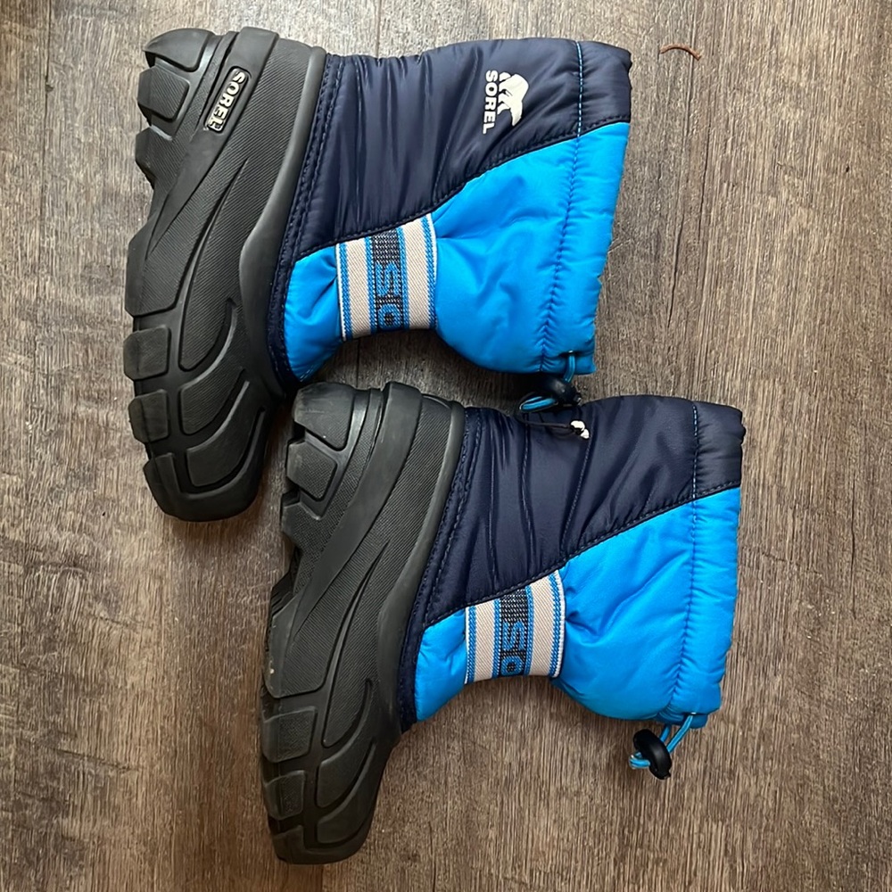 Boys Insulated Sorel Boots!